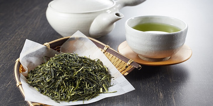 Green tea with aloe vera gel