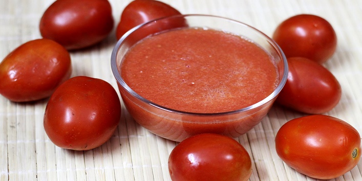 Tomato pulp with aloe vera gel