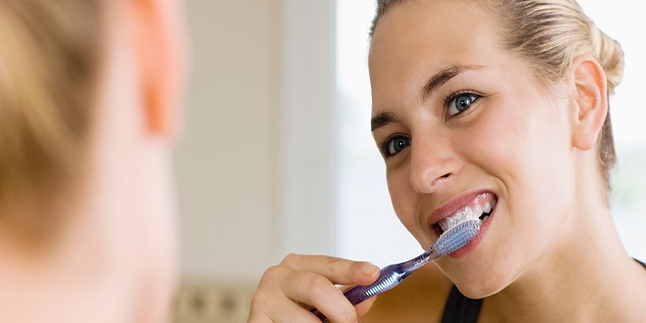 Brushing teeth just after a meal