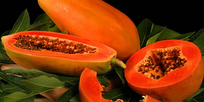  Papaya pulp and honey